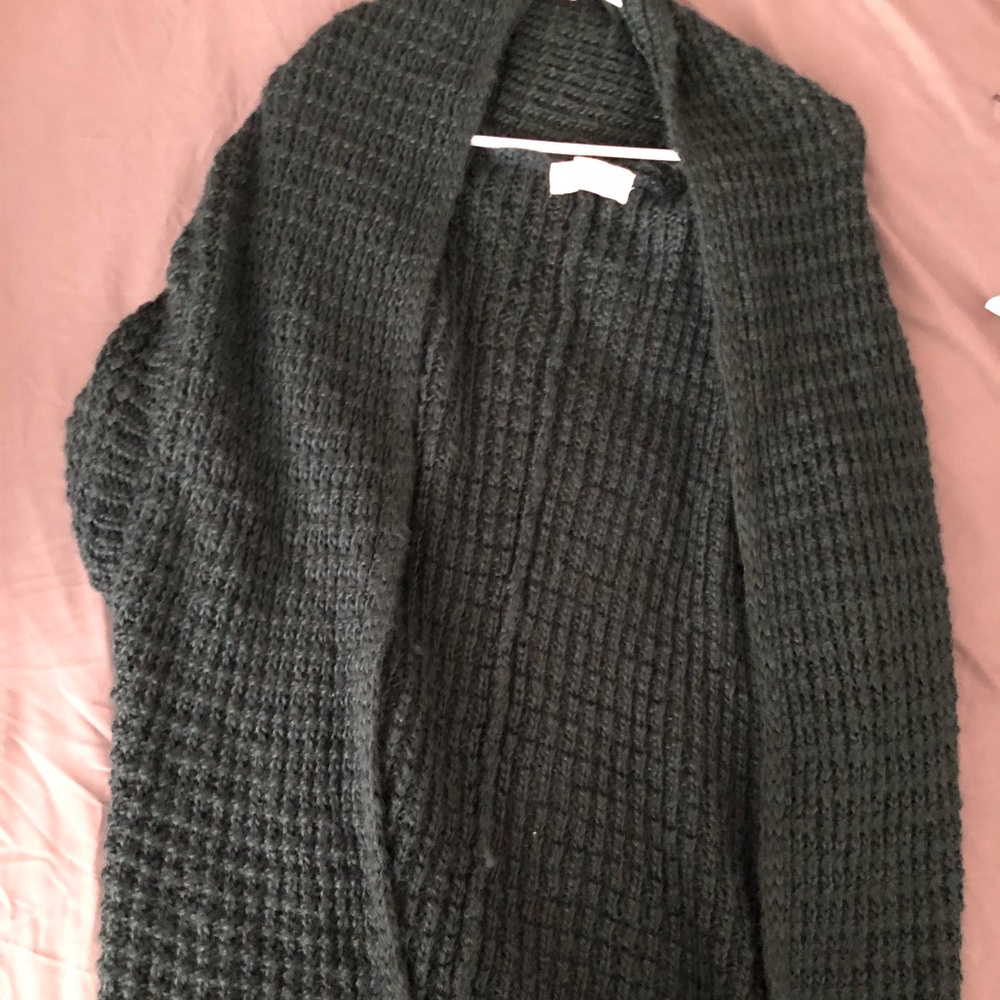 Dark green Zara knit sleeveless sweater